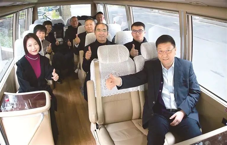 20240306-1-豪门国际官网循环组织收看第十四届天下人民代表大会第二次聚会开幕会.jpg